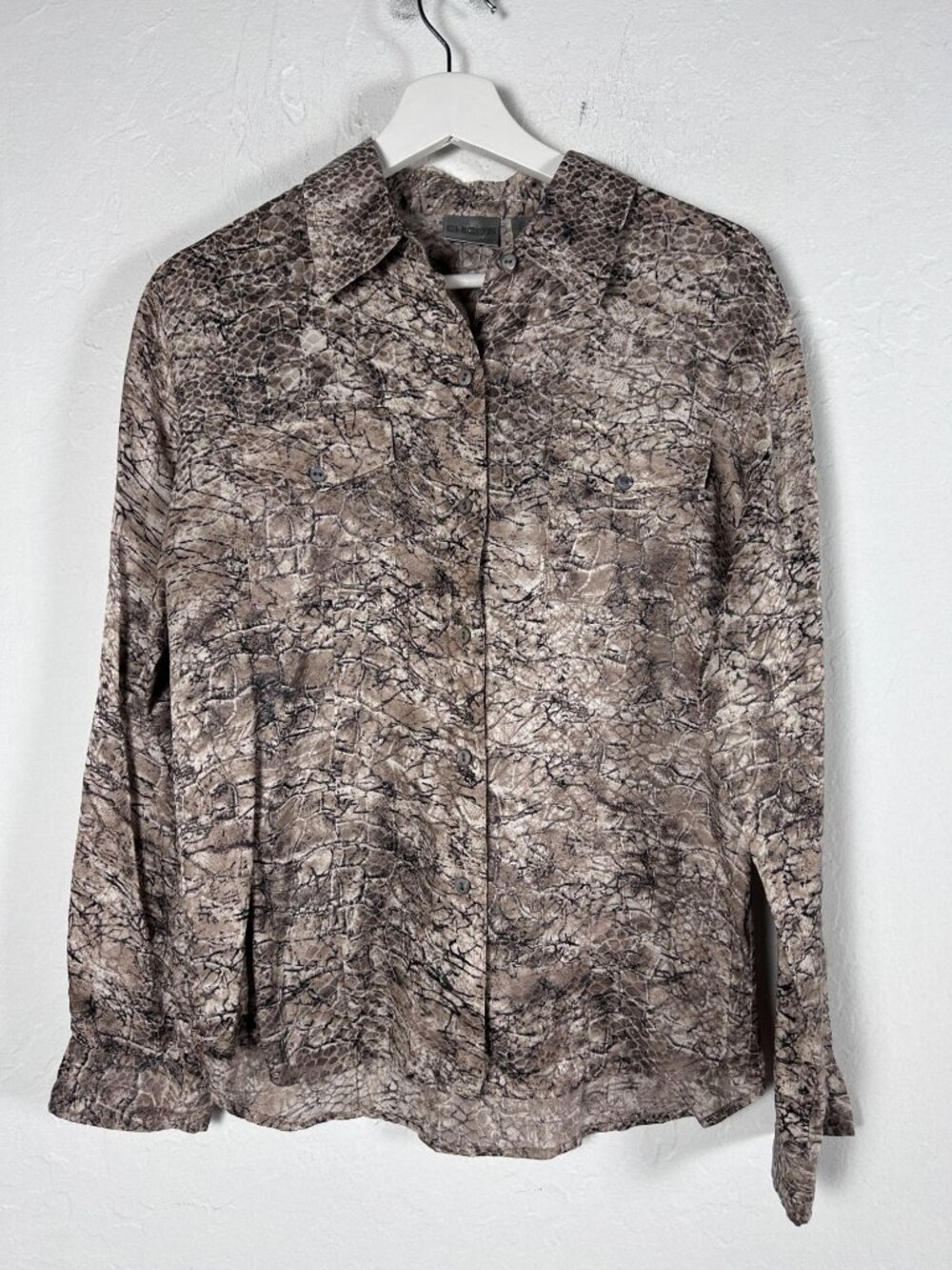 Chico's Womens Snakeskin Print Long-Sleeve Button Down Shirt Size 1 Silk Blend